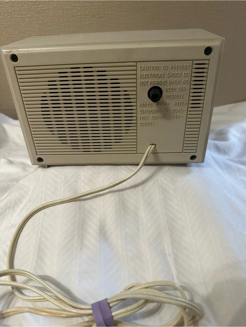 Vintage General Electric Analog Clock Radio